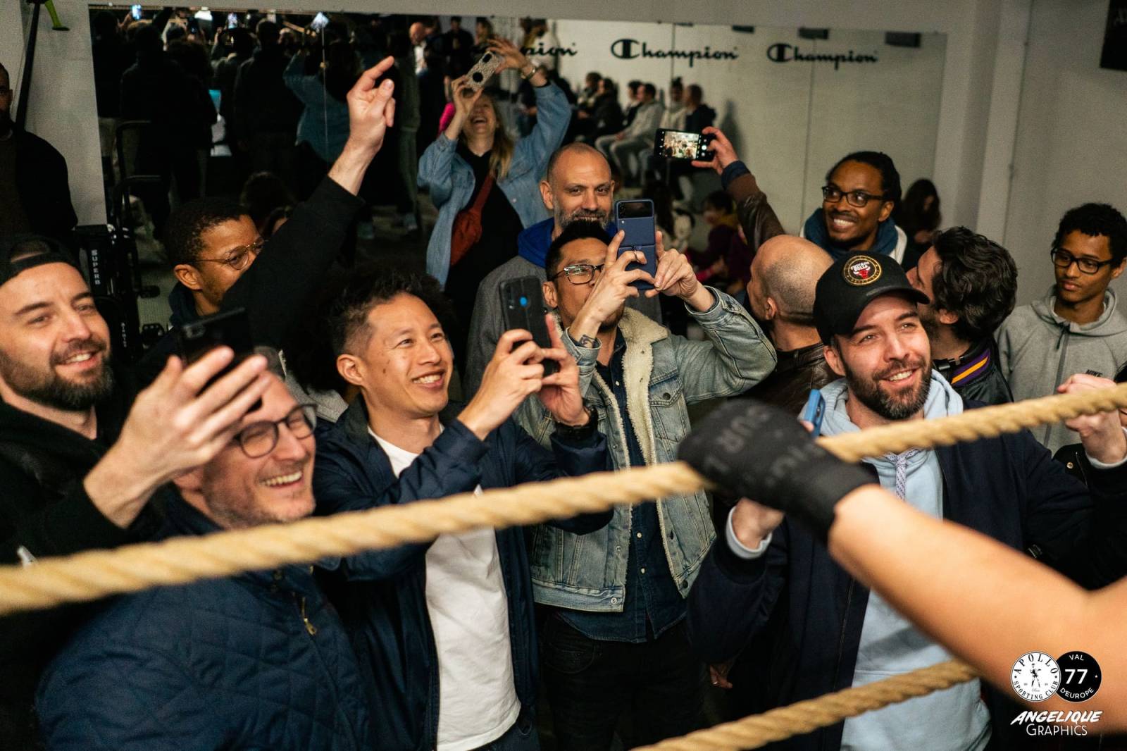 Développer son réseau lors d'un événement d'entreprise dans une salle de boxe à Paris 3