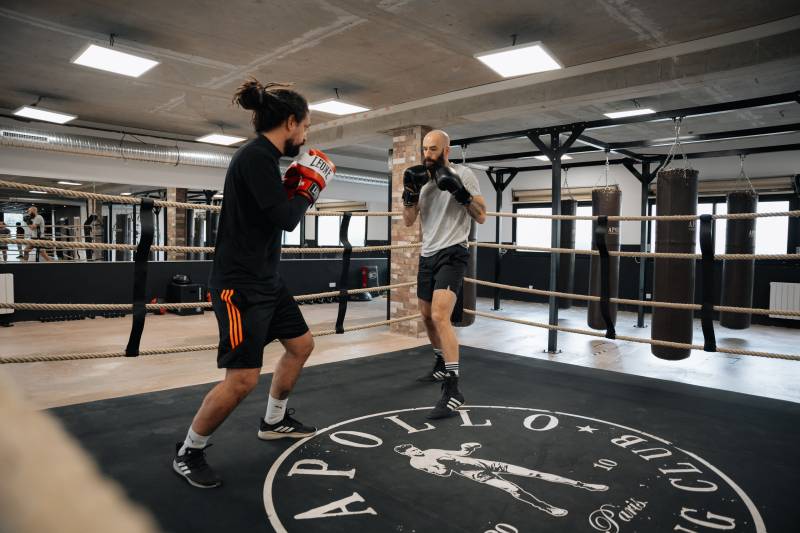 Team building sportif pour collaborateurs : vivez une expérience fédératrice et sur mesure à Boulogne‑Billancourt entre collègues