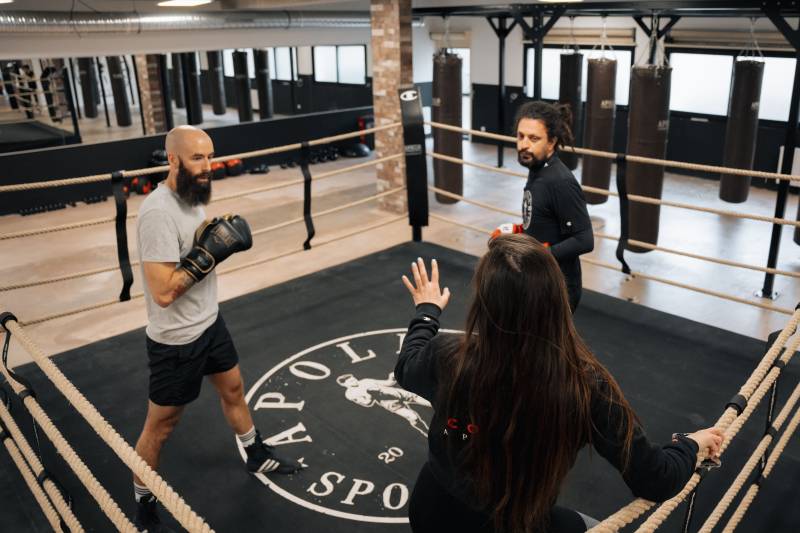 Team building ou événement privé sportif entre collègues ou amis à Boulogne‑Billancourt : louez un espace unique